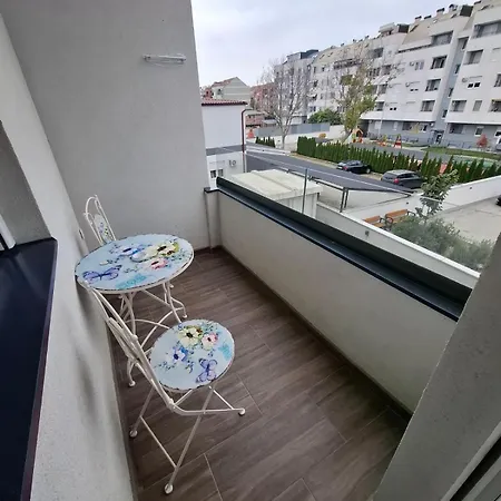 Cozy * بيتروفارادين